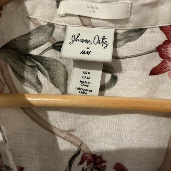 Johanna Ortiz x H&M 100% linen shirt dress with floral print. #resortwear #linen - Picture 3 of 9